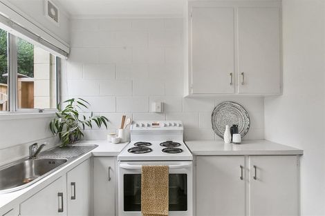 Photo of property in 2/34 Watea Road, Sandringham, Auckland, 1025