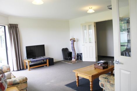 Photo of property in 183 Kimihia Road, Huntly, 3771