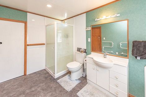 Photo of property in 1 Parkes Avenue, Saint Johns Hill, Whanganui, 4501