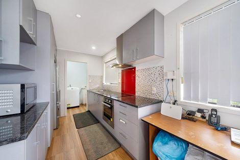 Photo of property in 1/1 Wattle Street, New Lynn, Auckland, 0600