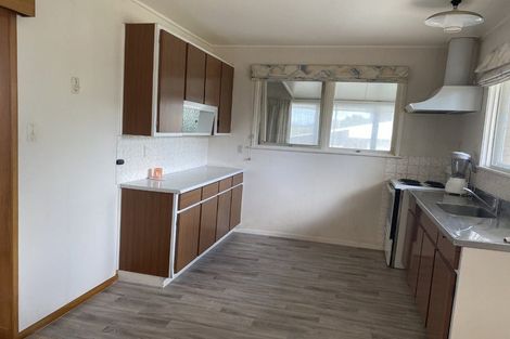 Photo of property in 2/7 Cascades Road, Pakuranga Heights, Auckland, 2010