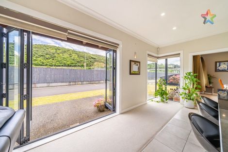 Photo of property in 7 Cottle Heath Close, Manor Park, Lower Hutt, 5019