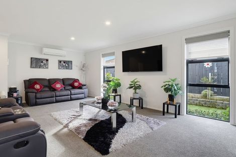 Photo of property in 37 Daniel Place, Kelvin Grove, Palmerston North, 4414