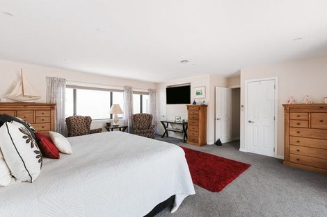 Photo of property in 26 Harbour View Road, Omokoroa, 3114