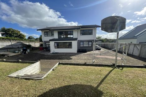 Photo of property in 27 Charles Prevost Drive, The Gardens, Auckland, 2105