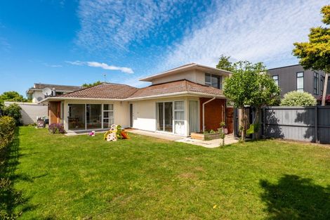 Photo of property in 4/88 Office Road, Merivale, Christchurch, 8014