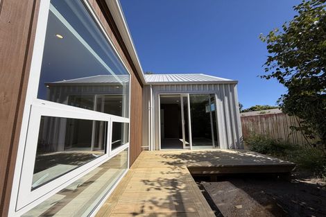 Photo of property in 52 Wairau Road, Oakura, 4314