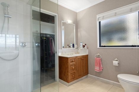 Photo of property in 28 Margaret Drive, Omokoroa, 3114