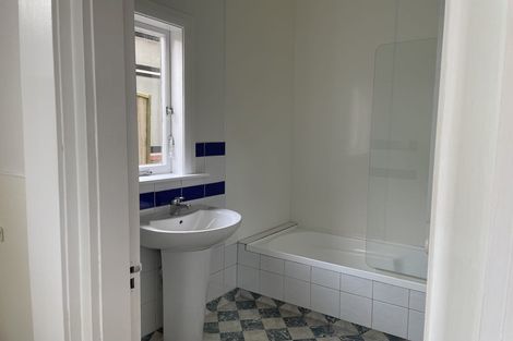 Photo of property in 335 Adelaide Road, Newtown, Wellington, 6021