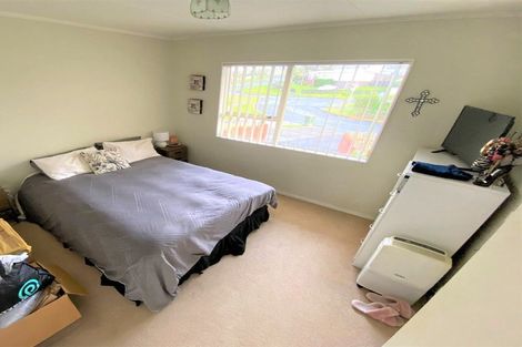 Photo of property in 5 Buisson Glade, West Harbour, Auckland, 0618