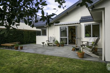 Photo of property in 69 Carlyle Street, Leamington, Cambridge, 3432