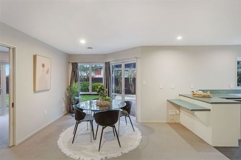 Photo of property in 5/37 Avonhead Road, Avonhead, Christchurch, 8042