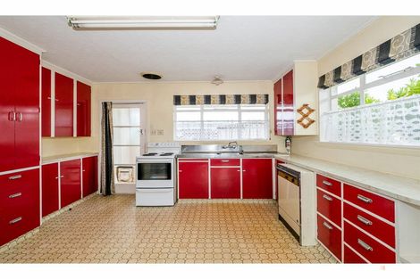 Photo of property in 1 Regent Street, Waimate, 7924