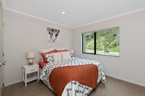 Photo of property in Te Kakariki Apartments, 7/8 Wellington Road, Paekakariki, 5034
