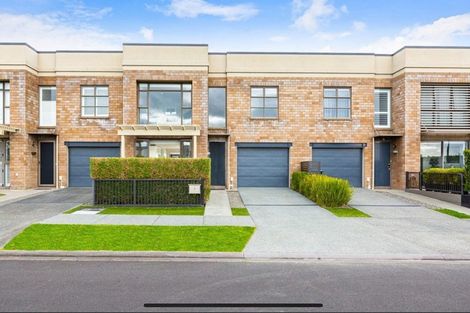 Photo of property in 18 Purchas Hill Drive, Stonefields, Auckland, 1072