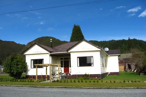 Photo of property in 13 Shiel Street, Reefton, 7830