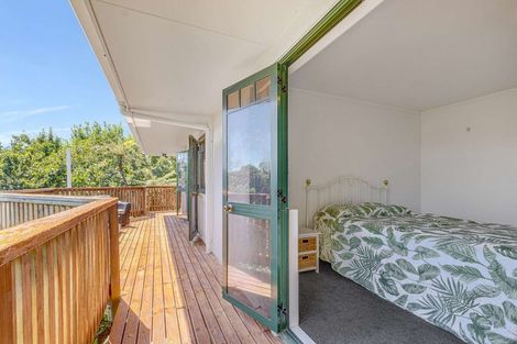 Photo of property in 6 Pararewa Drive, Whalers Gate, New Plymouth, 4310