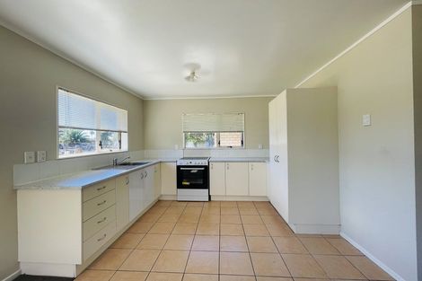 Photo of property in 16 Kamaka Road, Mangere Bridge, Auckland, 2022