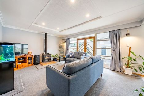 Photo of property in 53 Kashmir Avenue, Clouston Park, Upper Hutt, 5018