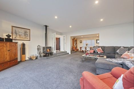 Photo of property in 42 Glade Park Lane, Shannon, Palmerston North, 4474