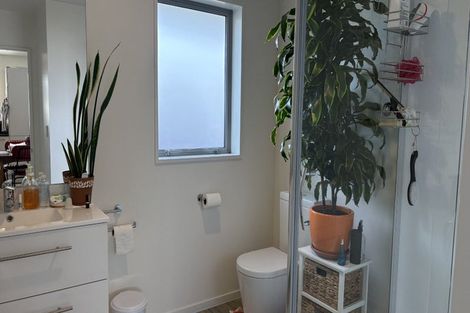 Photo of property in 185 Wainoni Road, Avondale, Christchurch, 8061