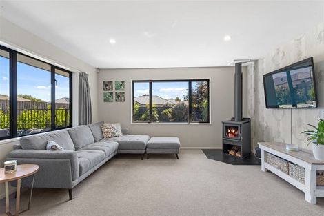 Photo of property in 10 Devlin Avenue, Rangiora, 7400