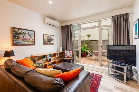 Photo of property in Henry Walton Flats, 3/2 Upper Queen Street, Auckland Central, Auckland, 1010
