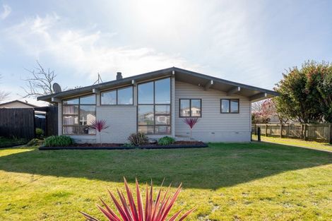 Photo of property in 11 Browning Crescent, Owhata, Rotorua, 3010