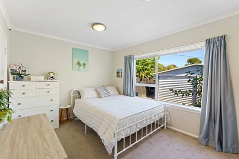 Photo of property in 6 Anzac Road, Otaki, 5512