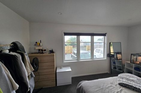 Photo of property in 81 Strathmore Avenue, Levin, 5510