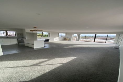 Photo of property in 30 Lewisham Street, Highland Park, Auckland, 2010