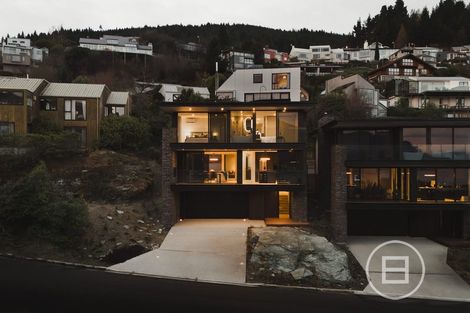 Photo of property in 7b Wakatipu Heights, Queenstown, 9300