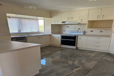 Photo of property in 69 Te Moana Road, Waikanae Beach, Waikanae, 5036