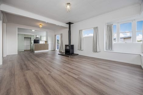 Photo of property in 35 Victoria Avenue, Waiuku, 2123