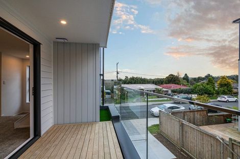 Photo of property in 1/17 Kingdale Road, Henderson, Auckland, 0610