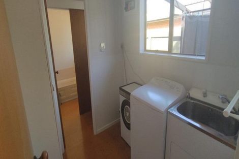 Photo of property in 8 Warner Place, Heathcote Valley, Christchurch, 8022