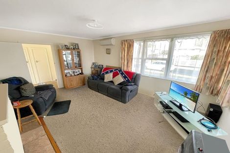 Photo of property in 1 Christie Street, Forest Lake, Hamilton, 3200