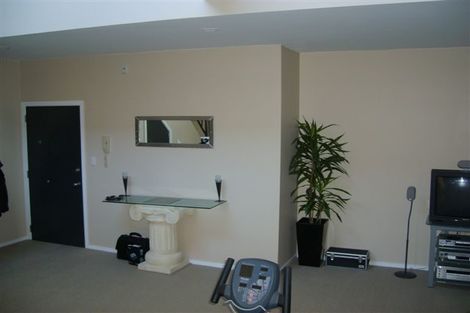 Photo of property in 8/17 Adelaide Road, Mount Cook, Wellington, 6021