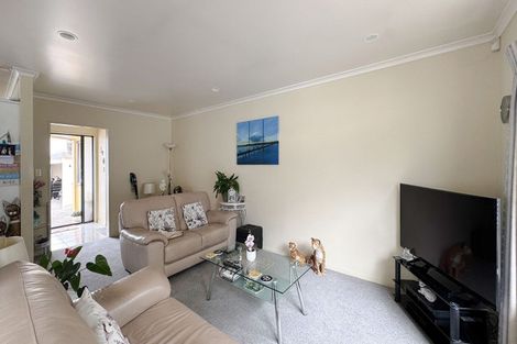 Photo of property in 18a Lavas Place, Mount Wellington, Auckland, 1060