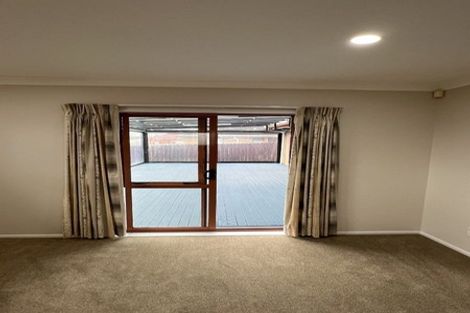 Photo of property in 67 Glenveagh Park Drive, Weymouth, Auckland, 2103