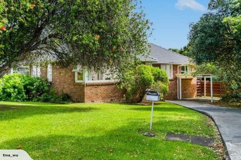 Photo of property in 122 Moore Street, Hillcrest, Auckland, 0627