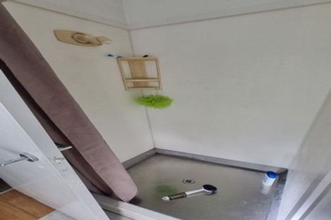 Photo of property in 18 Tawhana Crescent, Red Beach, 0932