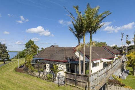 Photo of property in 1/16 Dalmahoy Place, Wattle Downs, Auckland, 2103