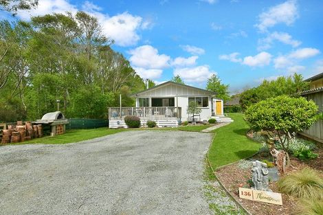 Photo of property in 136 Awaroa Road, Helensville, 0800