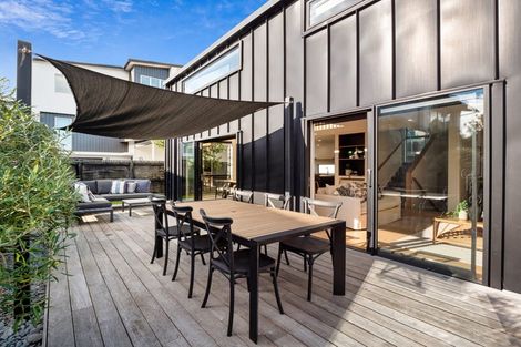 Photo of property in 347b Oceanbeach Road, Mount Maunganui, 3116