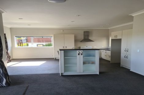 Photo of property in 42a Sunset Road, Unsworth Heights, Auckland, 0632