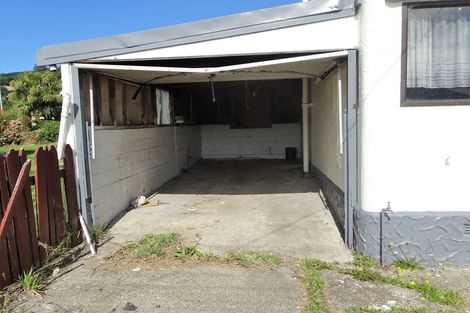 Photo of property in 246d Marine Parade, Bluff, 9814