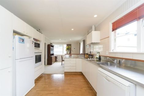 Photo of property in 18 Swansea Street, Hokowhitu, Palmerston North, 4410