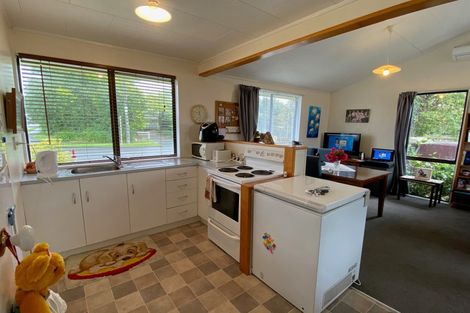 Photo of property in 124 Roberts Line, Kelvin Grove, Palmerston North, 4414