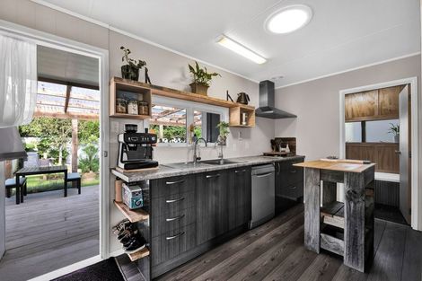 Photo of property in 16 Ponderosa Place, Opunake, 4616